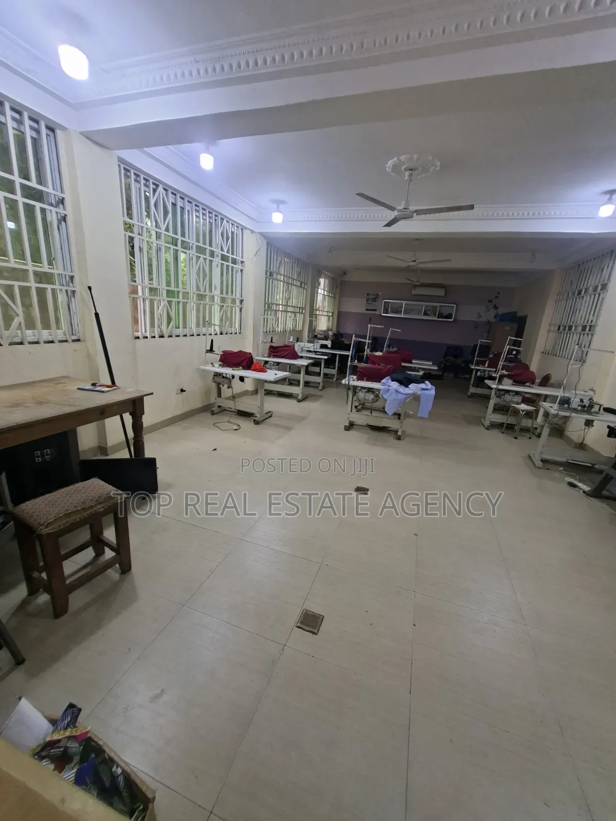 Office Space for Rent at Dome K. Boat