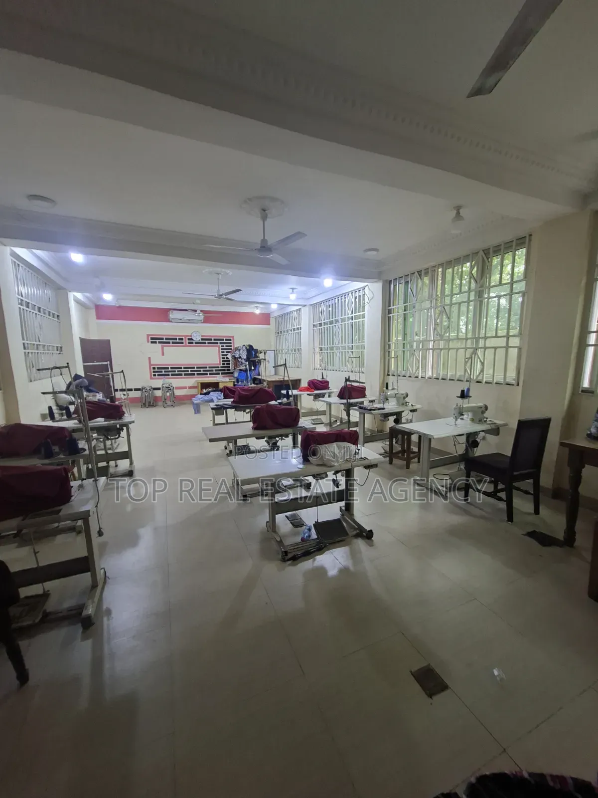 Office Space for Rent at Dome K. Boat