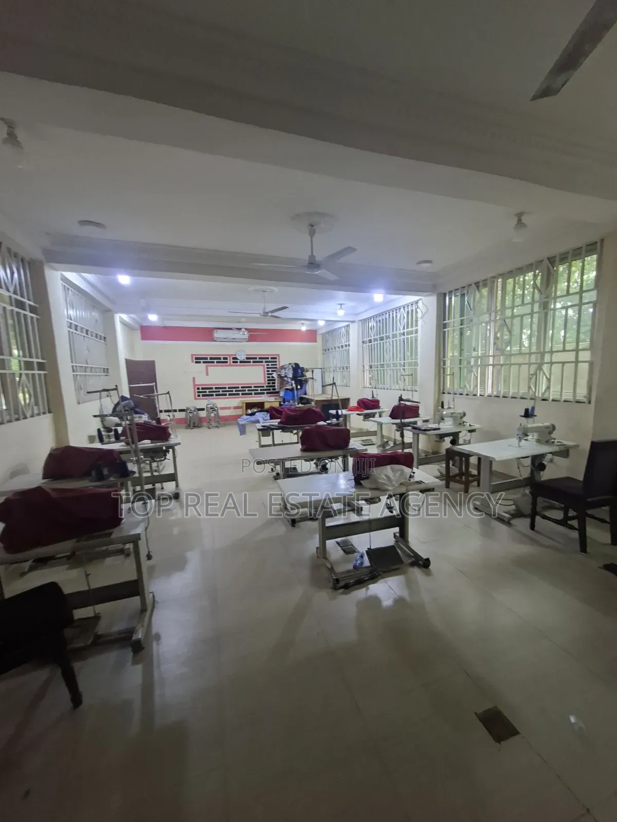 Office Space for Rent at Dome K. Boat