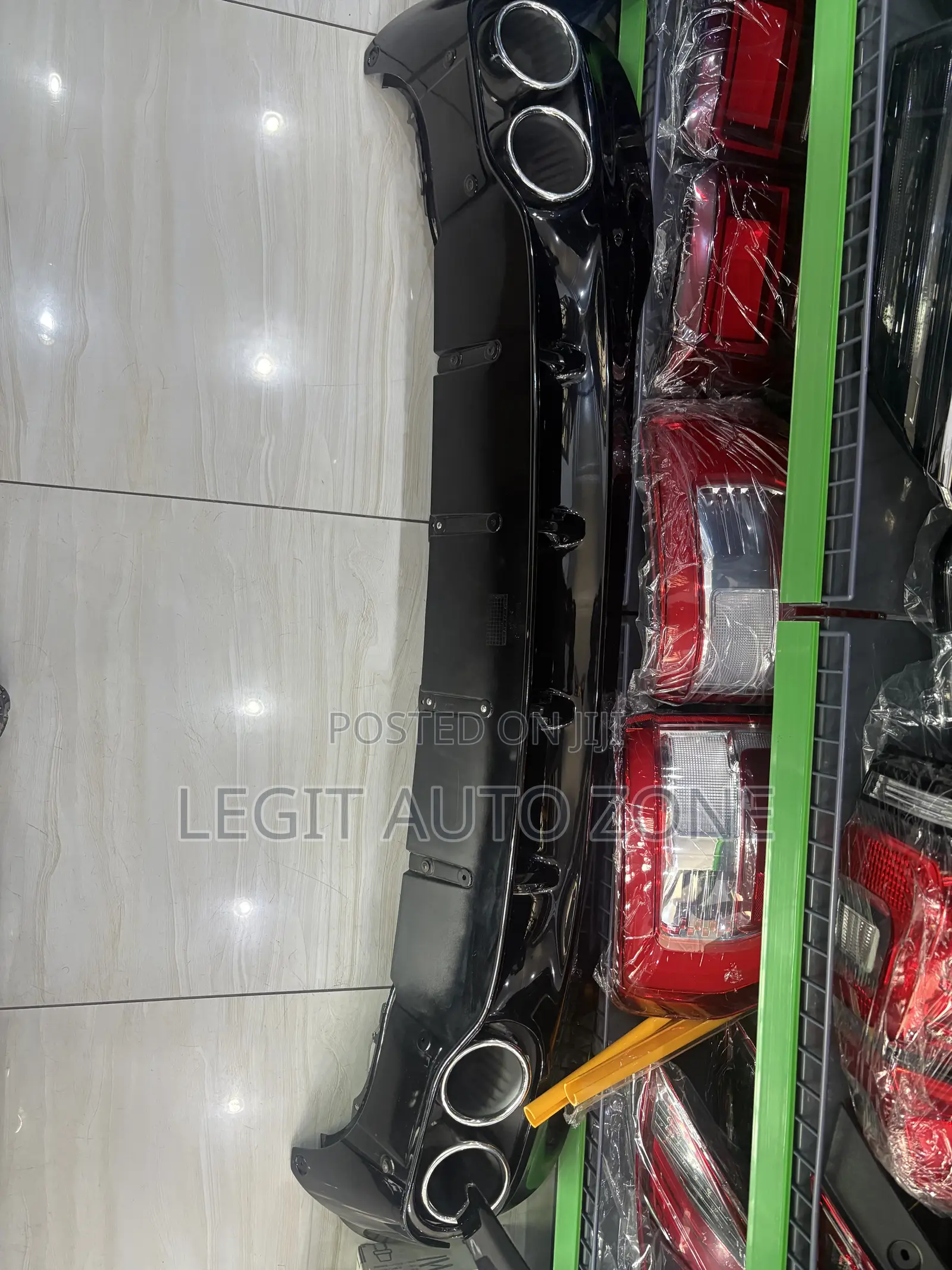 Mercedes Benz C300,C43, Buck Bumper Diffuser Available