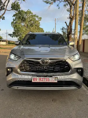 Toyota Highlander Platinum 2021 Silver