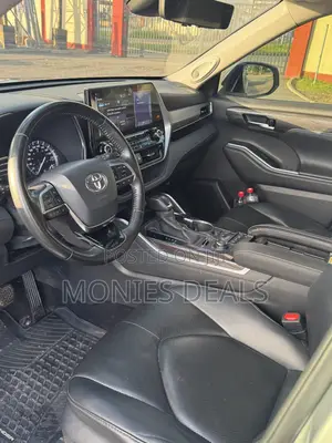Toyota Highlander Platinum 2021 Silver