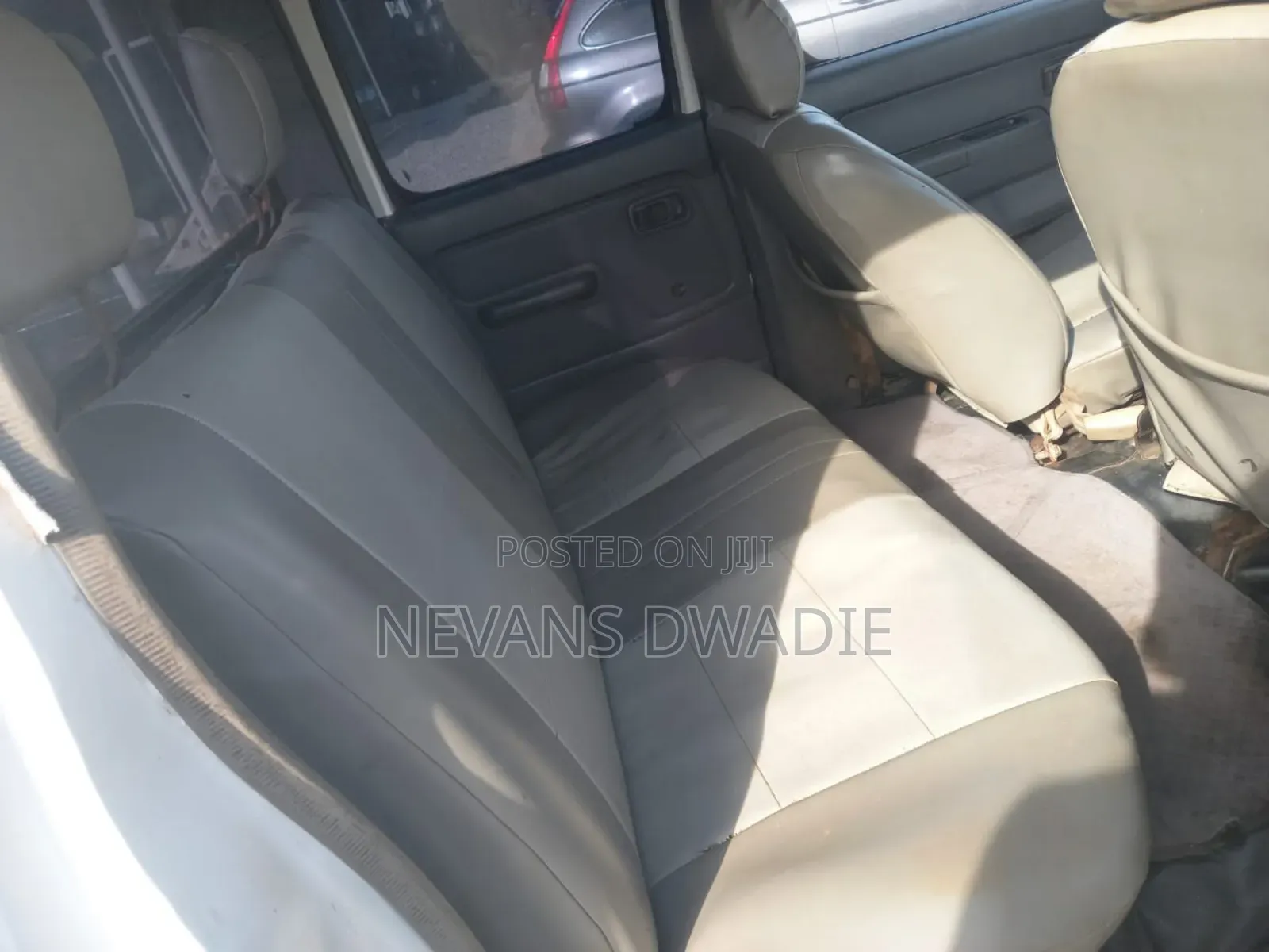Nissan Hardbody 2010 White