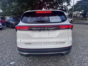 Jetour X70 1.5 7-Seater FWD 2022 White