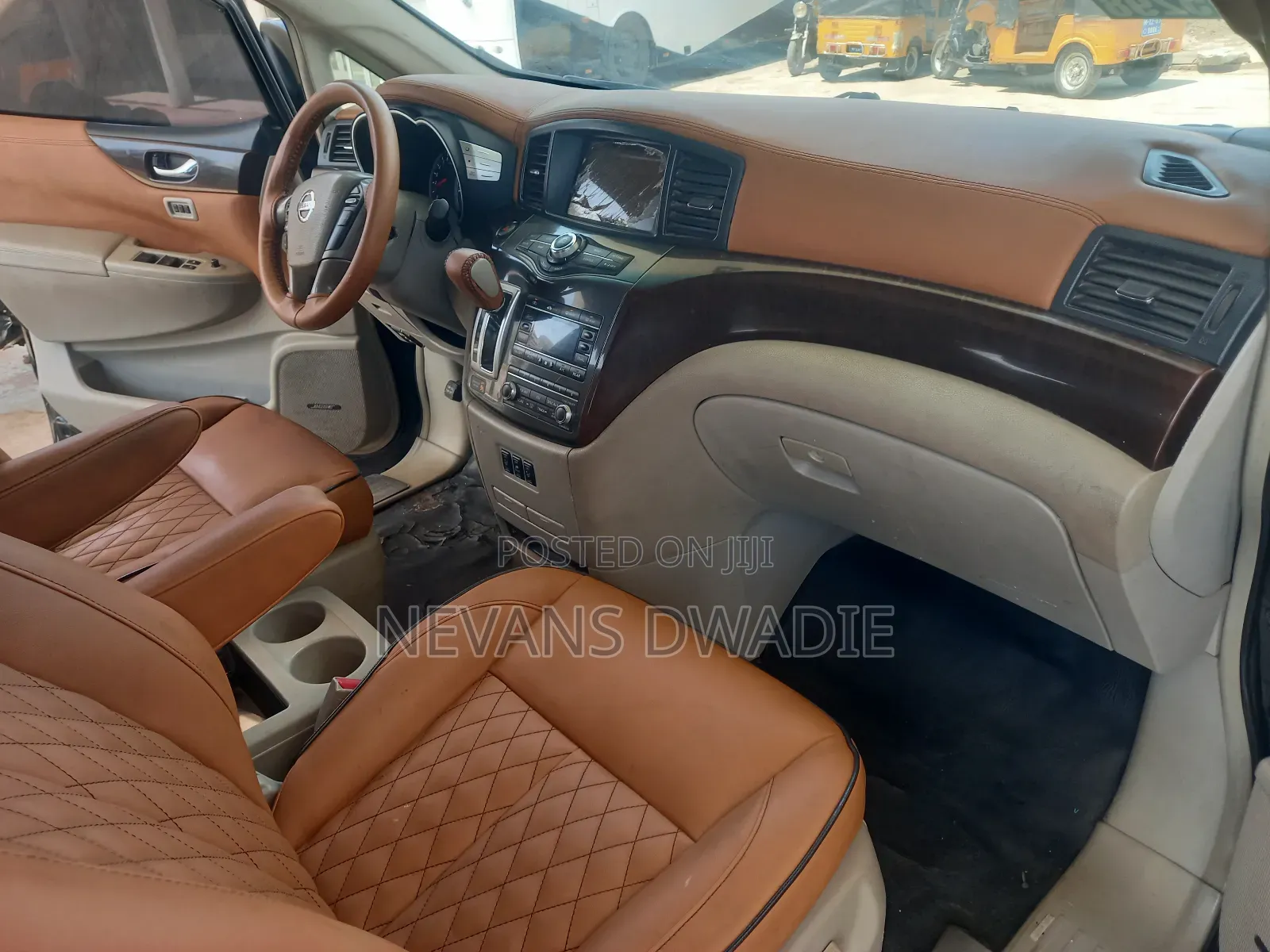 Nissan Quest 2012 Black