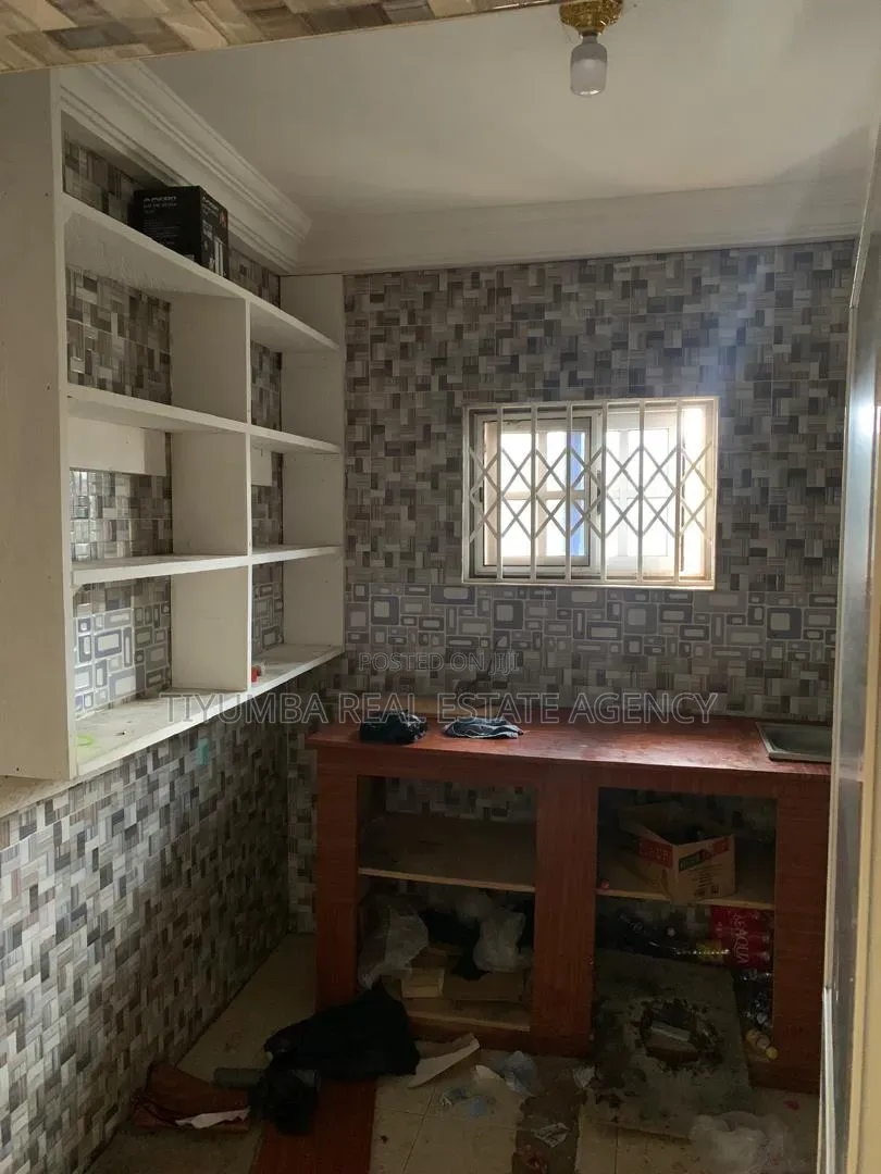1bdrm Apartment in Tiyumba, Pure Water for rent