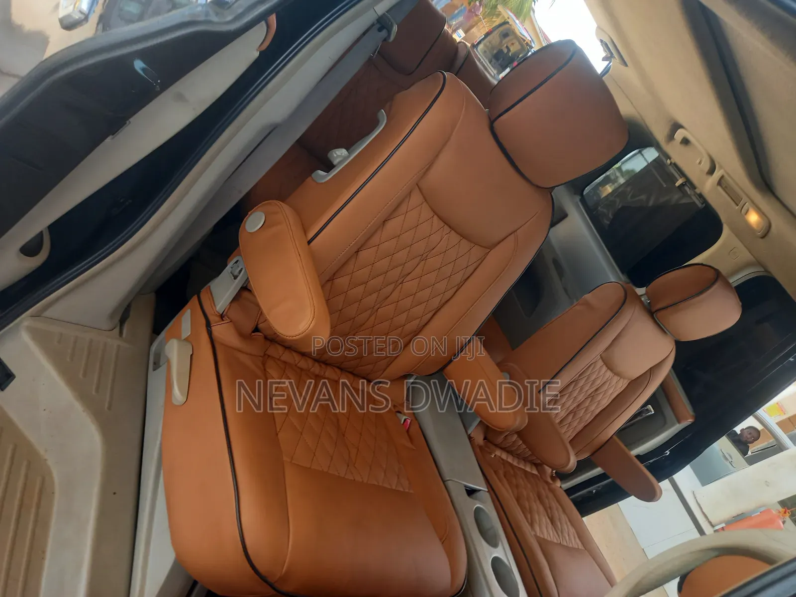 Nissan Quest 2012 Black