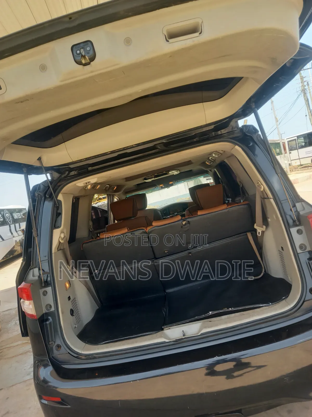 Nissan Quest 2012 Black
