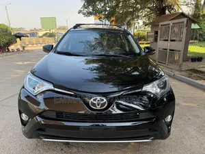 Toyota RAV4 2017 Black