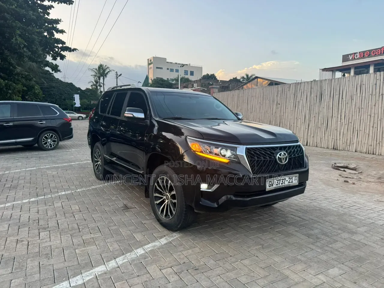 Toyota Land Cruiser Prado 2016 Black