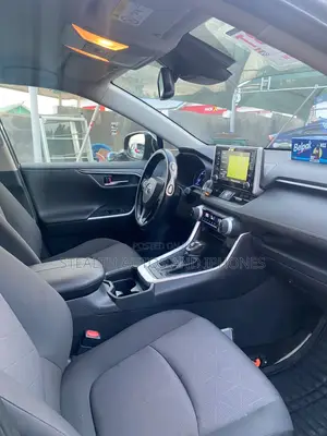 Toyota RAV4 XLE Premium 2022