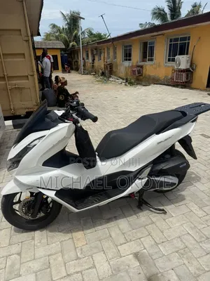 Honda 2022 White