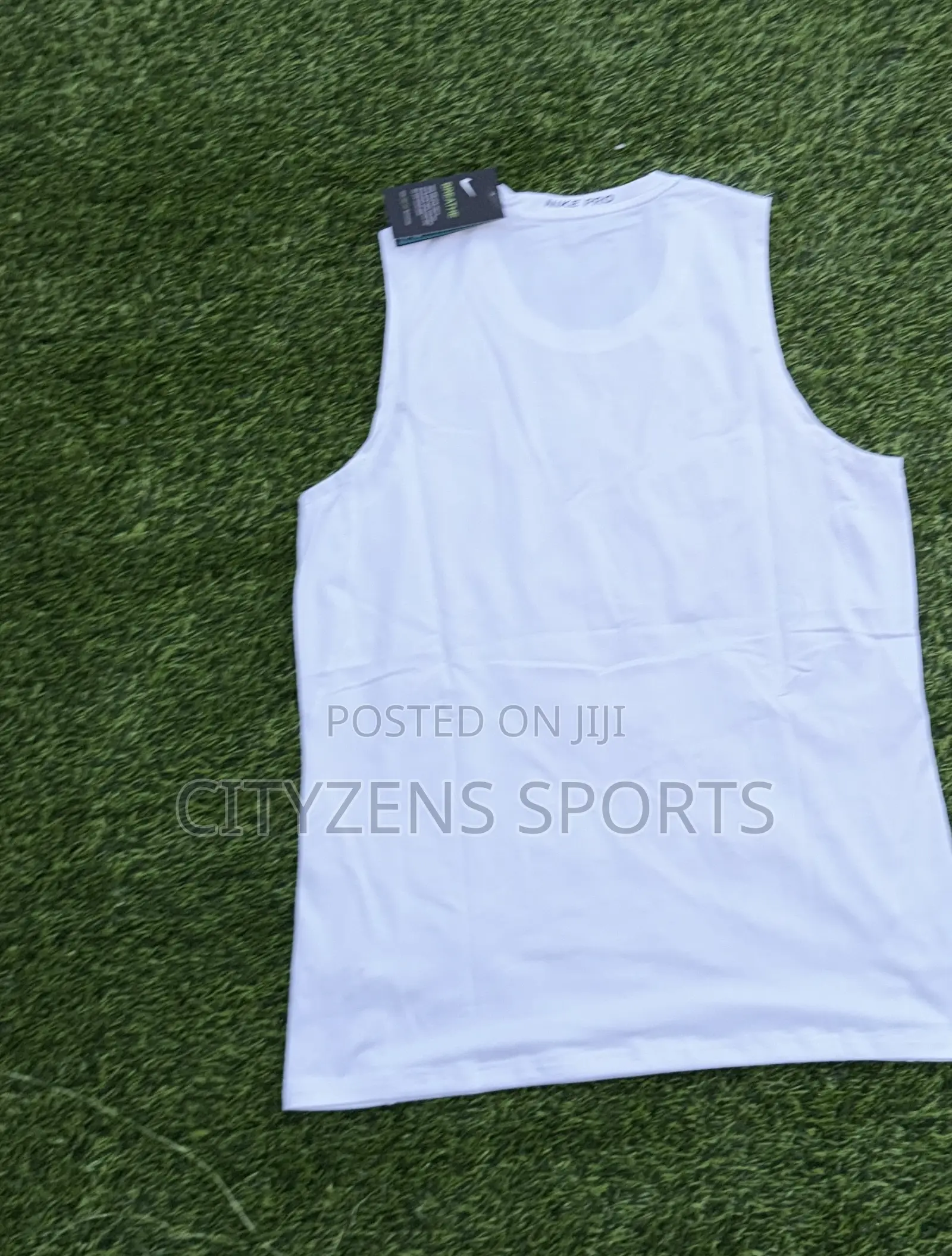 Nike White Sleeveless Gym/Sports Top