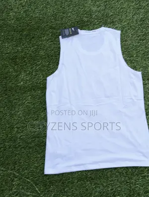 Nike White Sleeveless Gym/Sports Top