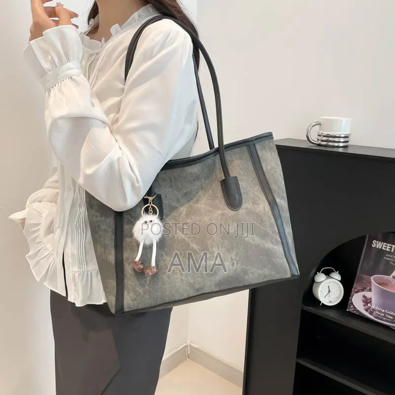 Ladies Bag Available for Sale Right Here in Cape Coast