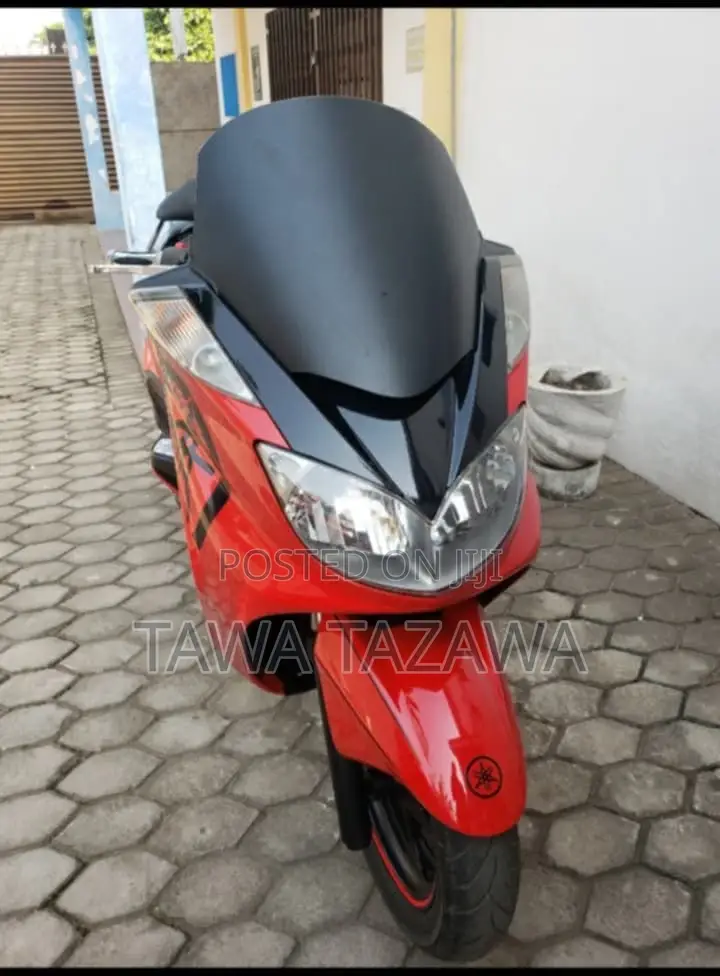 Yamaha Majesty 2022 Red