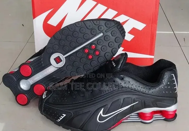 Nike Shox R4