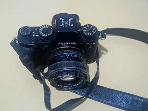 Fuji Xt3 With 23mm F1. 4 Lens 56mm F1. 8 Lens
