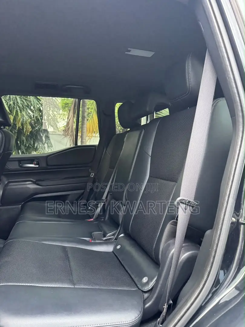 Toyota Land Cruiser Prado 2.8 2025 Gray