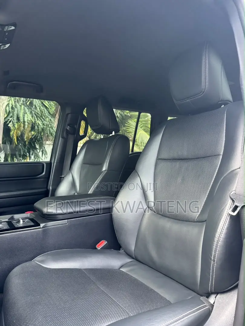 Toyota Land Cruiser Prado 2.8 2025 Gray