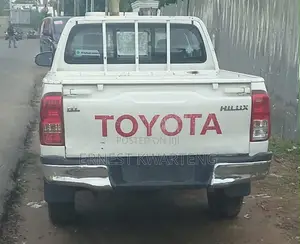 Toyota Hilux Revo Double Cab Petrol 2.7 AWD 2020 White