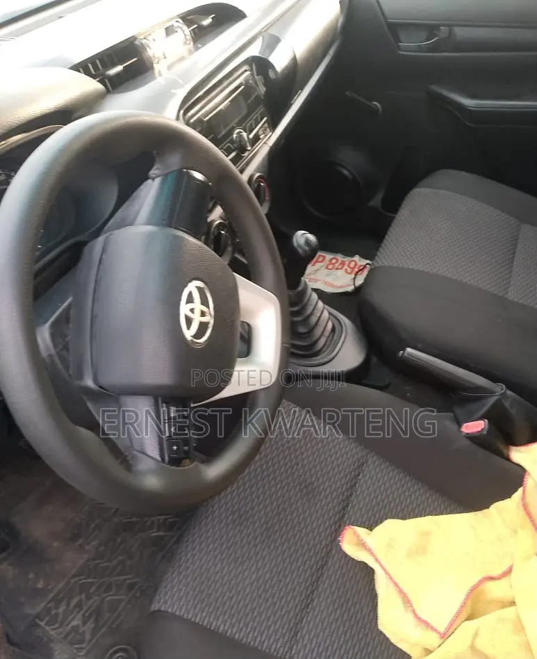 Toyota Hilux Revo Double Cab Petrol 2.7 AWD 2020 White