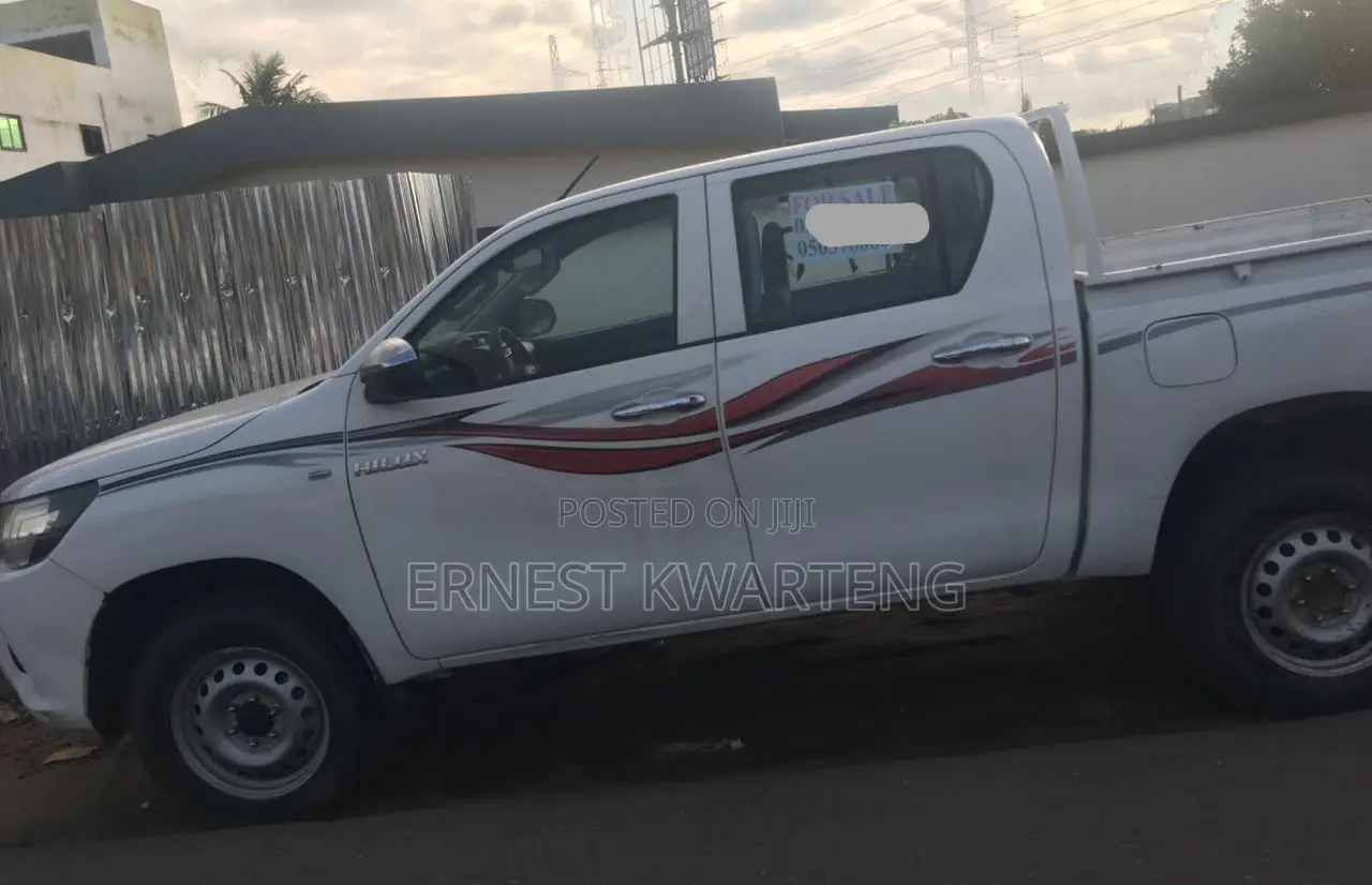 Toyota Hilux Revo Double Cab Petrol 2.7 AWD 2020 White