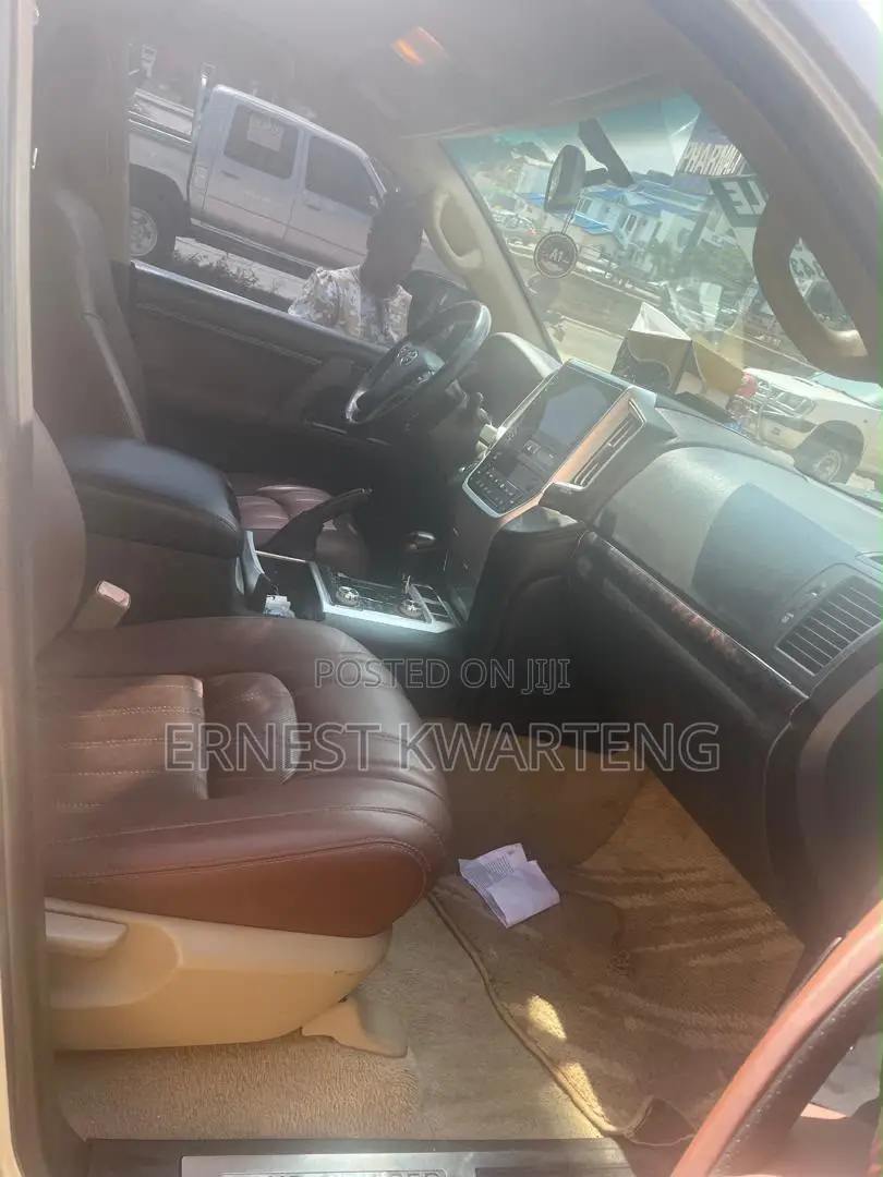 Toyota Land Cruiser 2014 Gray