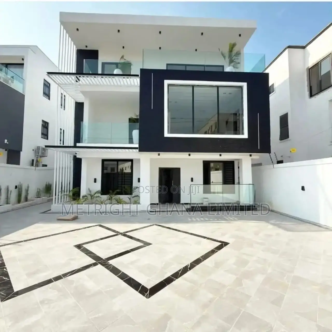 5bdrm House in Metright Properties, Accra Metropolitan for sale
