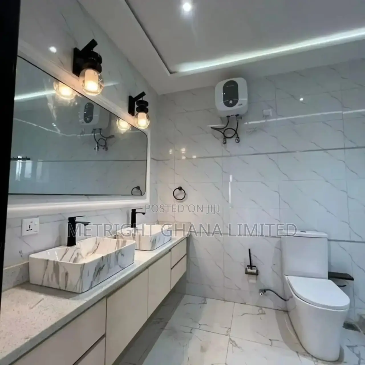 5bdrm House in Metright Properties, Accra Metropolitan for sale