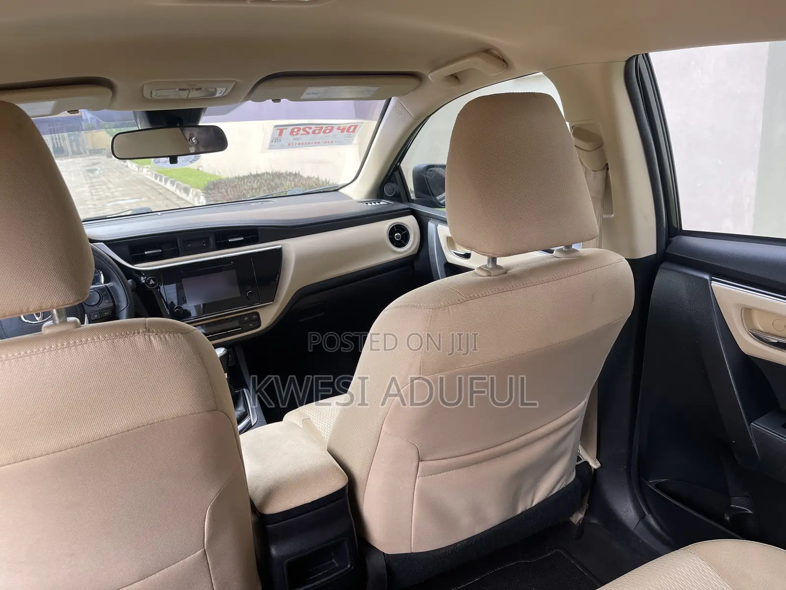 Toyota Corolla LE Eco (1.8L 4cyl 2A) 2018 Black