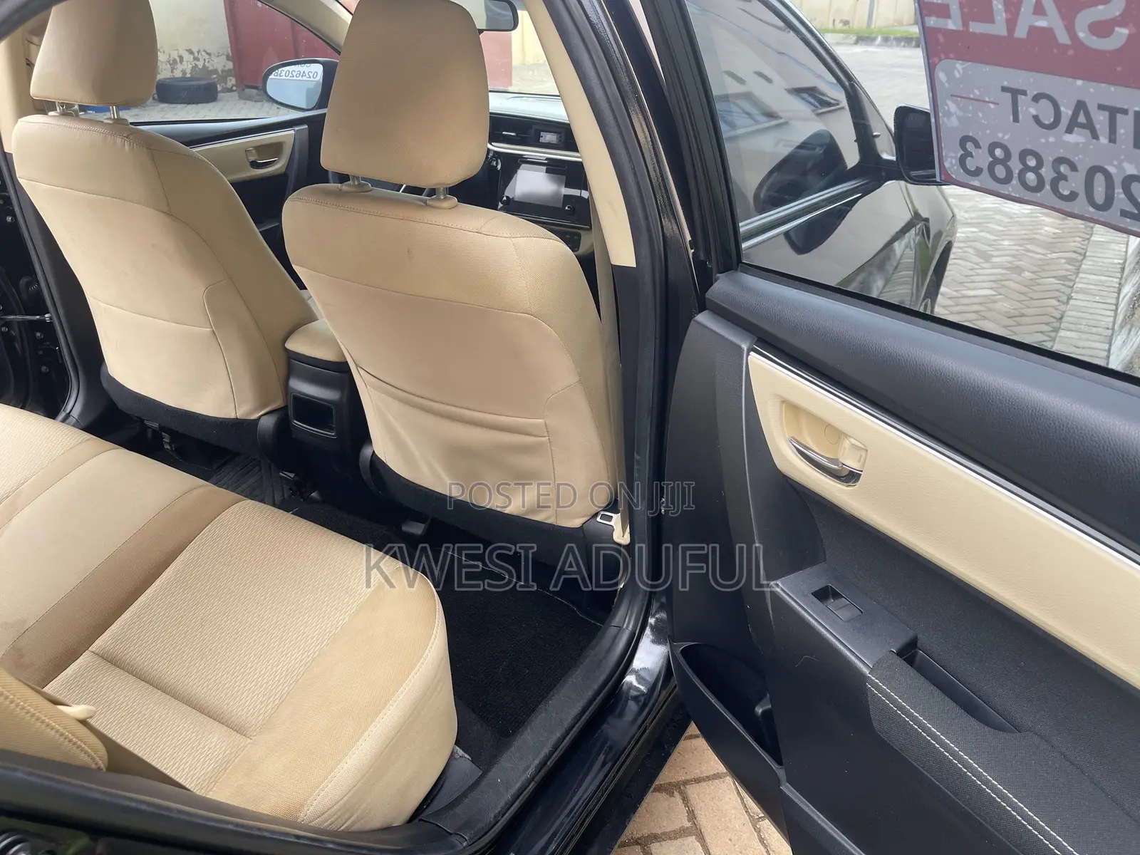 Toyota Corolla LE Eco (1.8L 4cyl 2A) 2018 Black