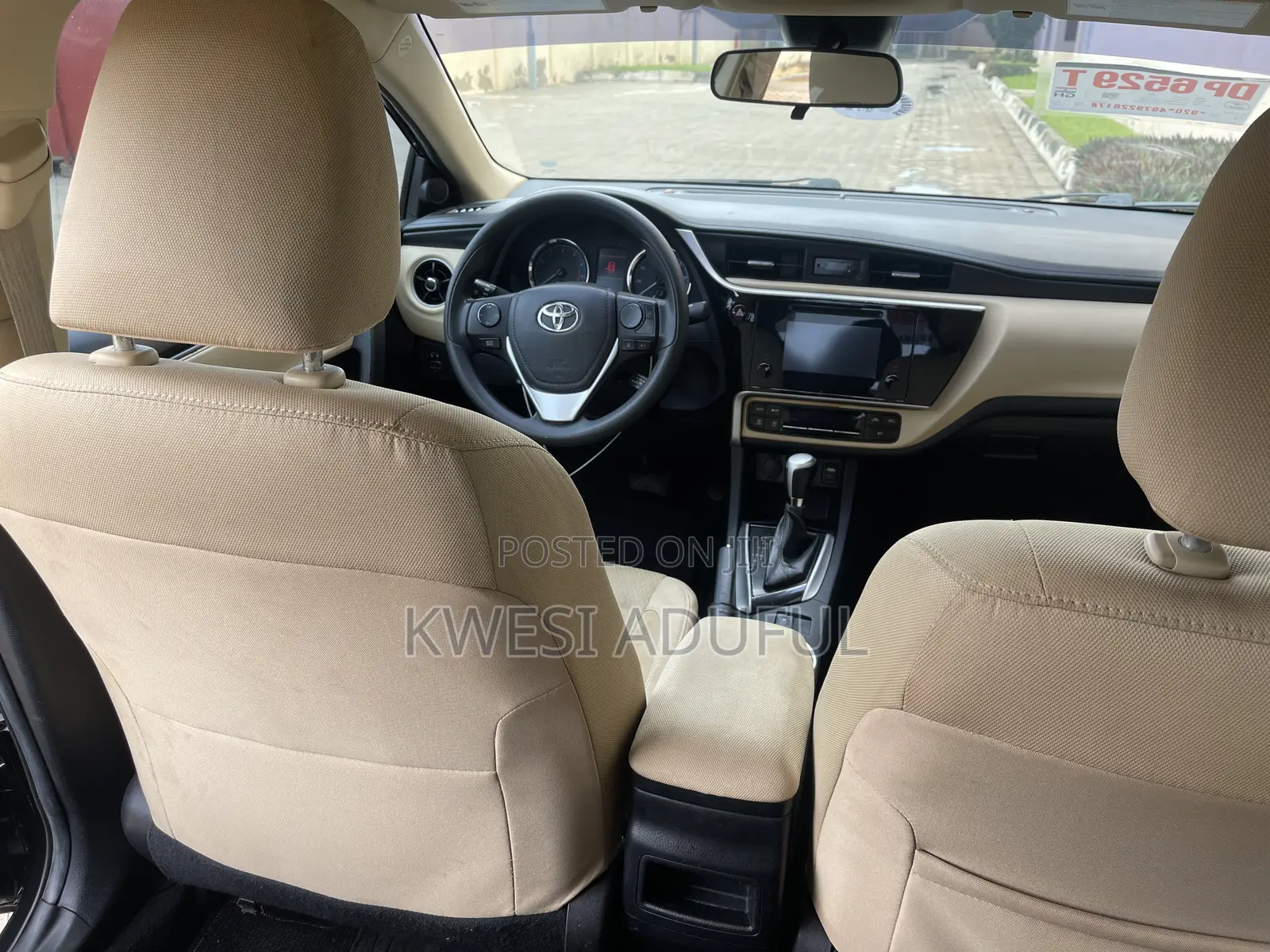 Toyota Corolla LE Eco (1.8L 4cyl 2A) 2018 Black