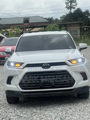 Toyota Highlander XLE AWD 2024 White