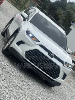 Toyota Highlander XLE AWD 2024 White