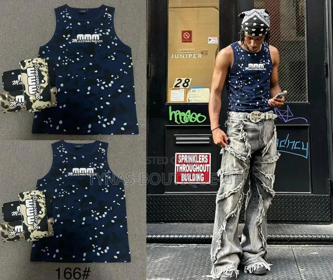 Sleeveless Shirt With Style