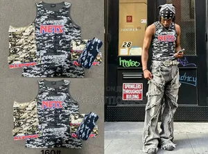 Sleeveless Shirt With Style