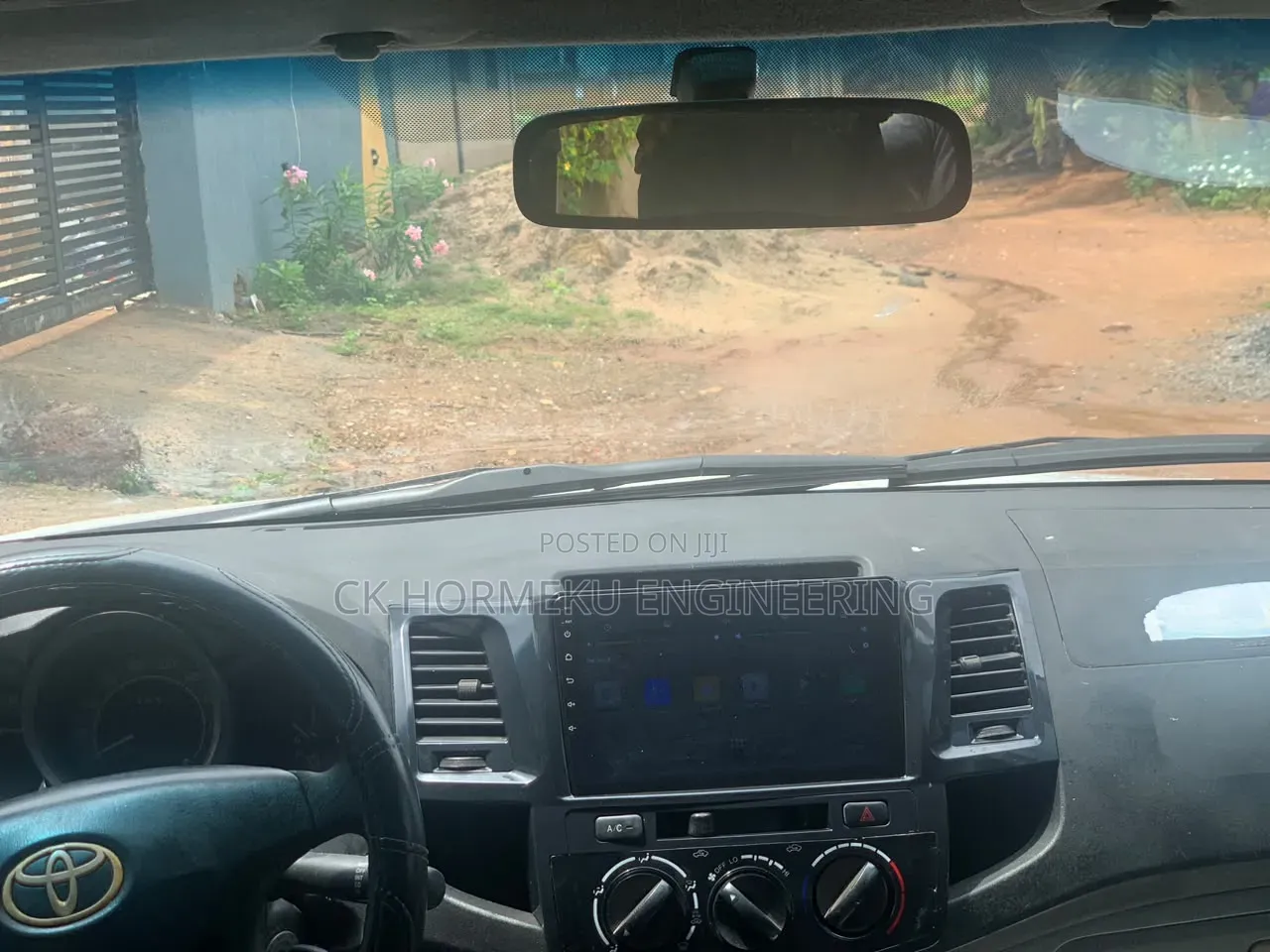 Toyota Hilux 2012 White