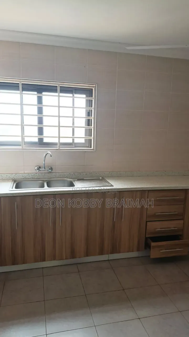2bdrm Apartment in Right Properties, New Site for rent