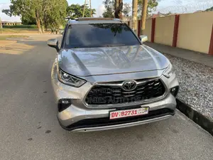 Toyota Highlander 2021 Silver