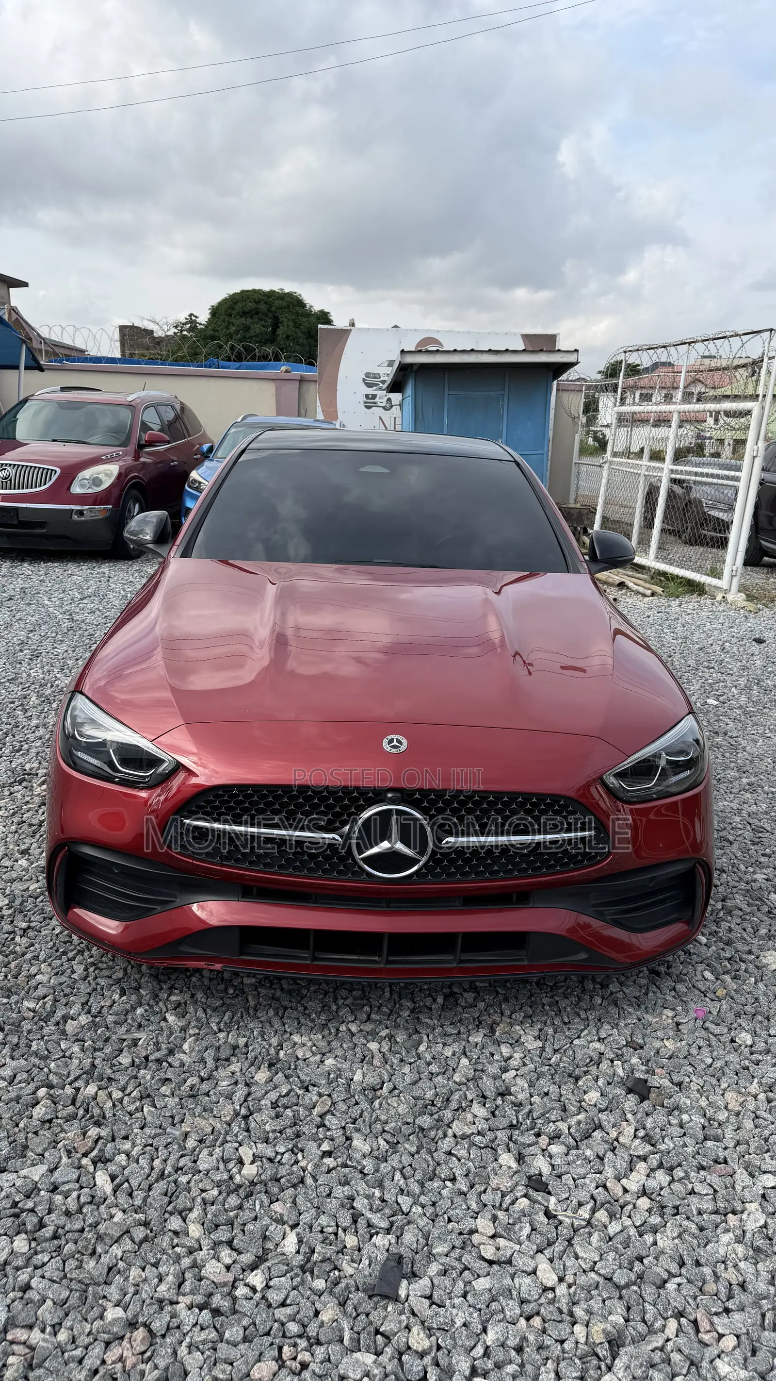 Mercedes-Benz C300 2023 Red