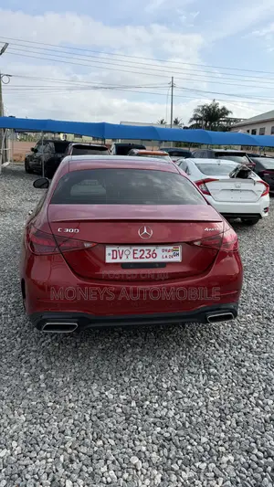 Mercedes-Benz C300 2023 Red