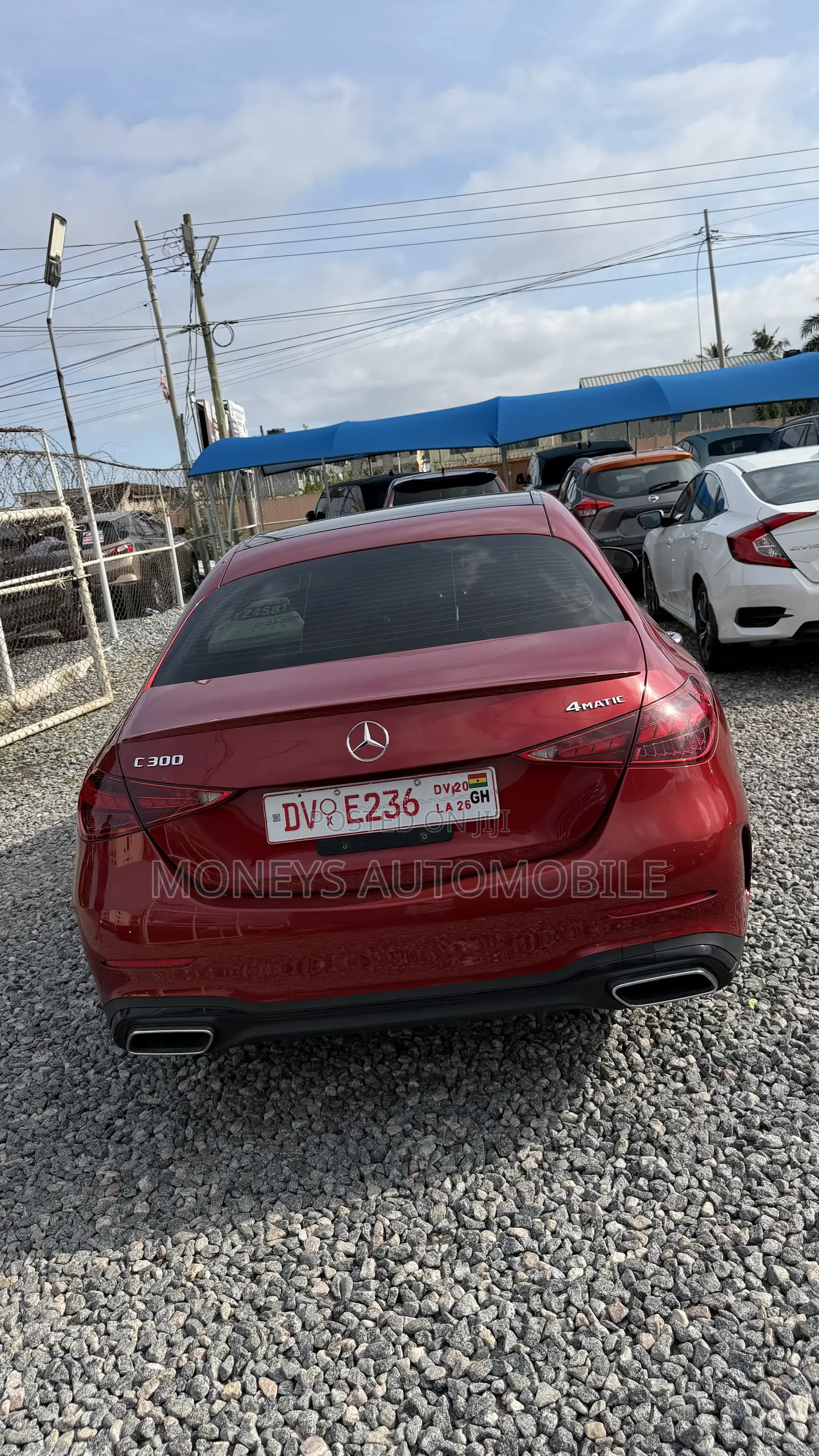 Mercedes-Benz C300 2023 Red