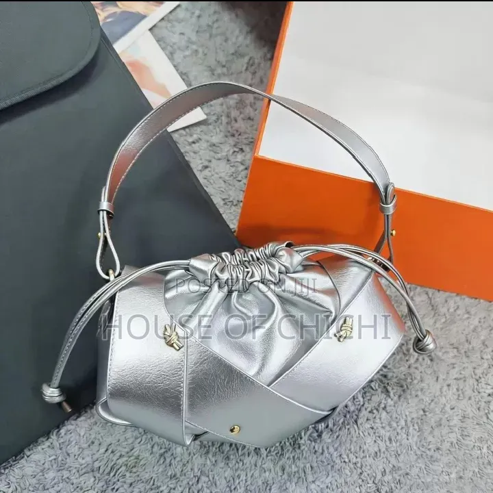 Diamond Shaped Bottega Veneta Handbag