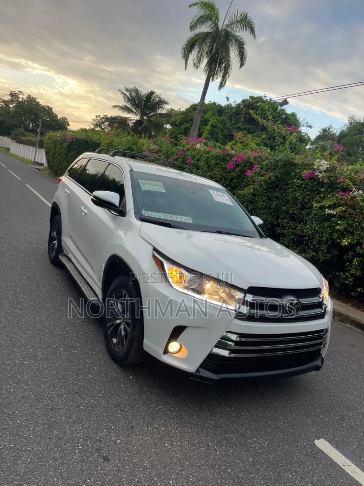 Toyota Highlander LE 4x2 (2.7L 4cyl 6A) 2018 White