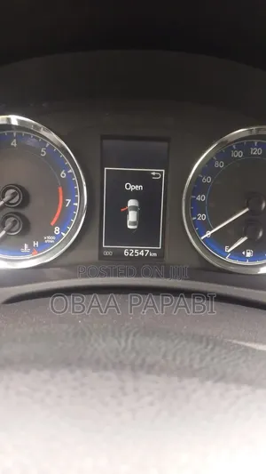 Toyota Corolla 2019 White
