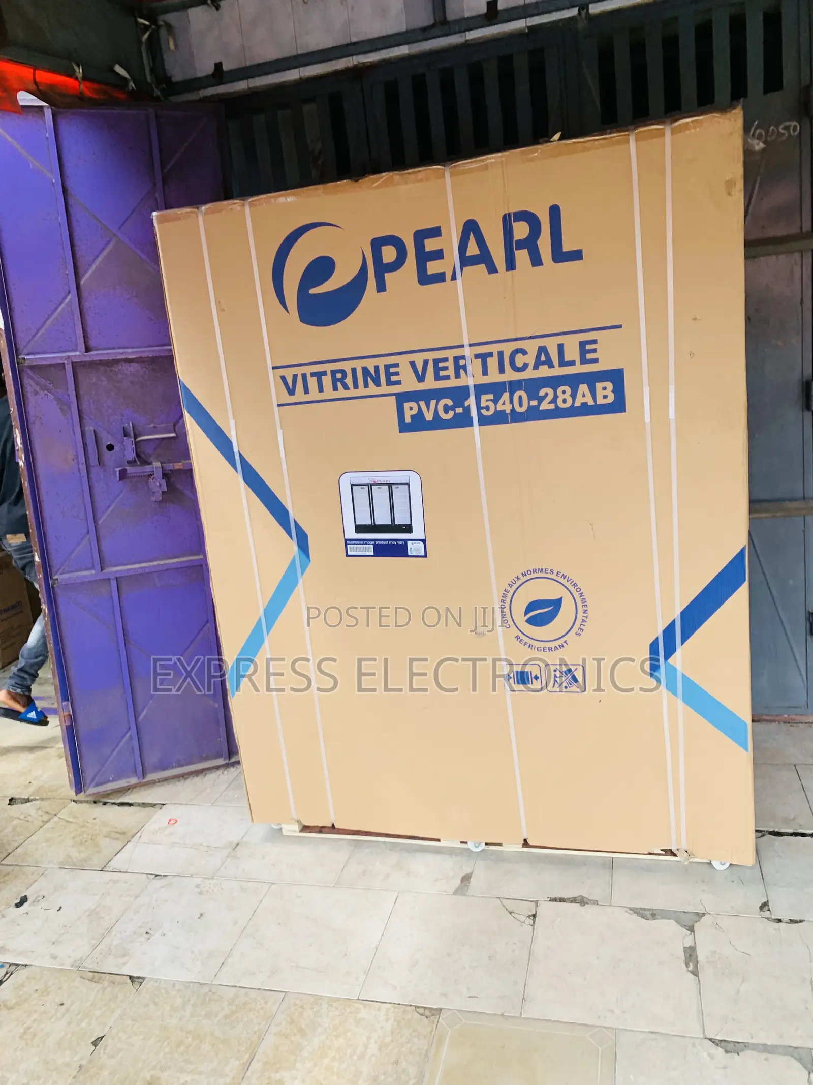 Highly Recommended Three Door Pearl PVC-1540 Display Fridge