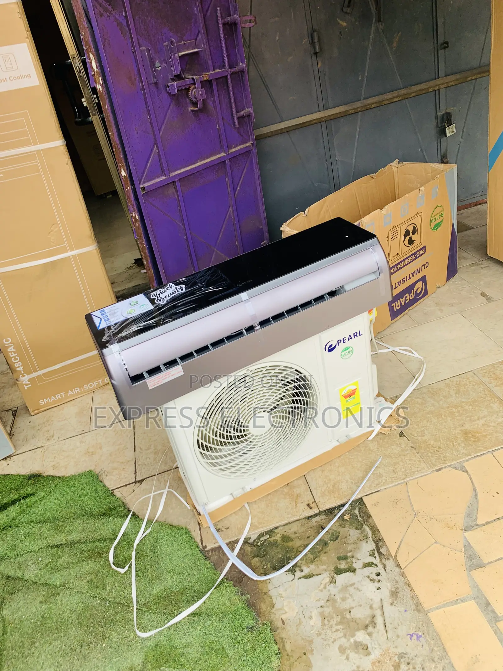 Lovely Black Mirror Air Conditioner Pearl 1.5hp