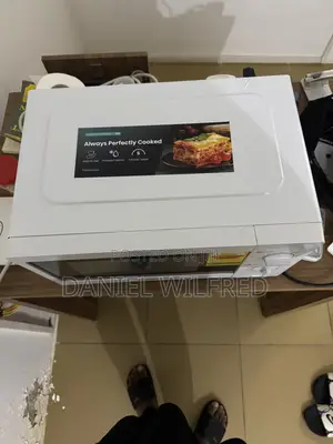 Neatly Used Hisense Mw 20l Microwave Oven- With Push Button