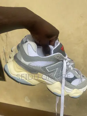 Sneaker Shoe
